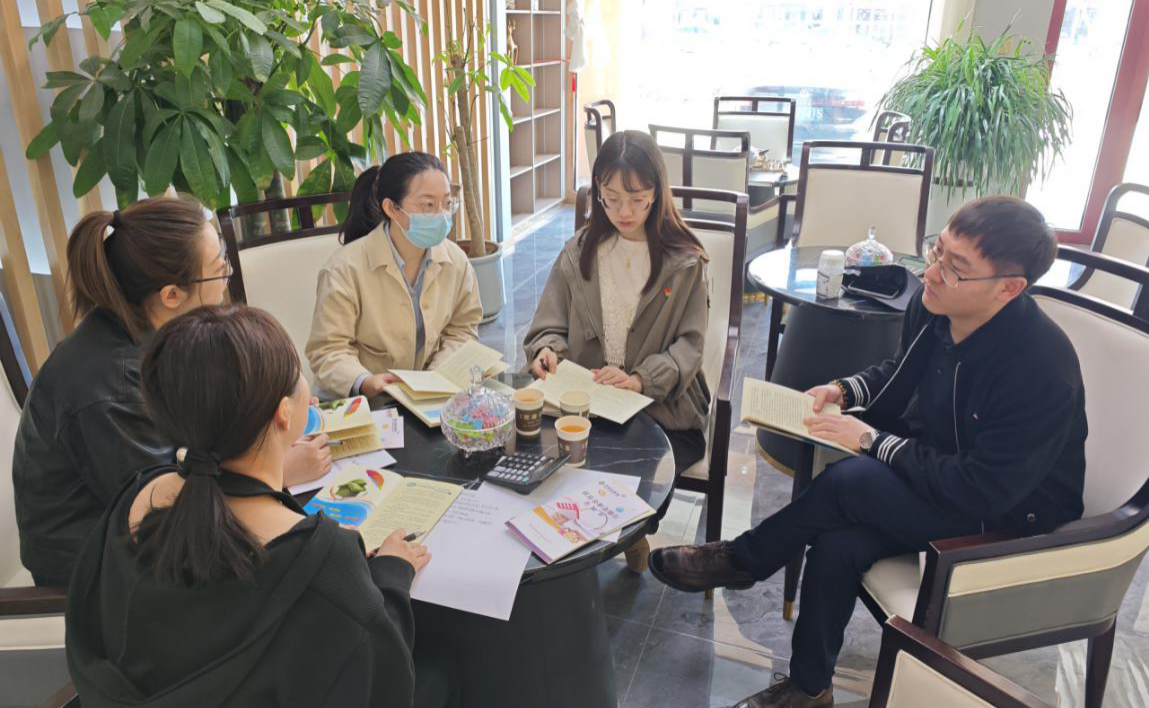 锡盟住房公积金中心锡市服务部入企宣讲助力惠民新政落地见效